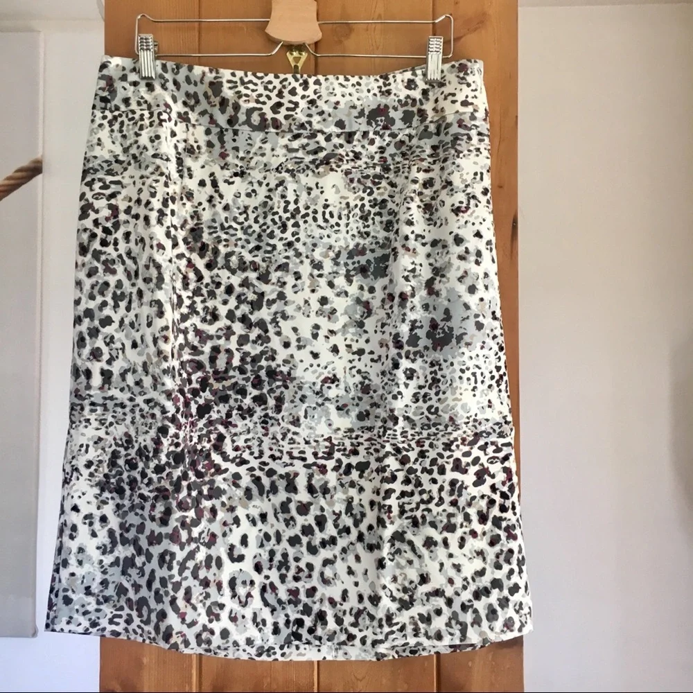 Jessica London 14W grey animal print straight skirt